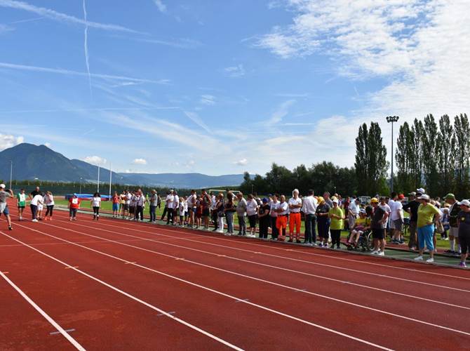 Alla decima edizione, che si è tenuta al centro sportivo di Cles, hanno partecipato circa 150 atleti provenienti da tutta la provincia e altrettanti educatori e volontari.