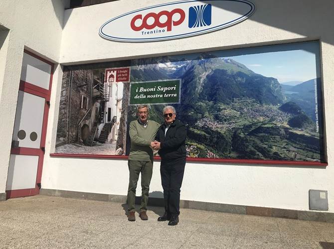 Paolo Catanzaro presidente della Famiglia Cooperativa Brenta Paganella E’ stato eletto dall’assemblea dei soci. Raccoglie il testimone di Ivo Cornella che ha guidato per tre mandati la cooperativa di consumo.