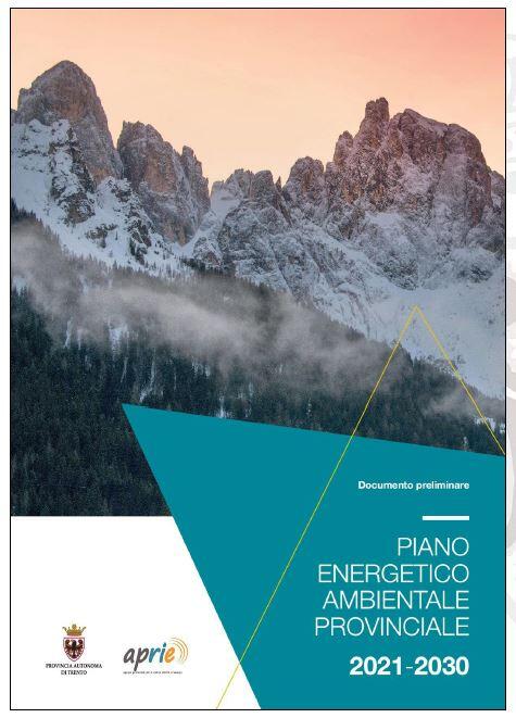 Approvato in via preliminare il Piano energetico ambientale provinciale 2021-2030 Arrivare al 2030 avendo ridotto le emissioni climalteranti del 55% rispetto ai livelli del 1990, come previsto dalle ultime indicazioni europee: è questo l’obiettivo del Piano Energetico Ambientale Provinciale 2021-2030, approvato in via preliminare dalla Giunta provinciale. Un traguardo ambizioso, quello contenuto nel documento, frutto di oltre due anni di approfondito impegno da parte dell’Agenzia Provinciale per le risorse idriche e l’energia assieme ad un gruppo di lavoro del quale hanno fatto parte l’Università degli Studi di Trento, la Fondazione Bruno Kessler e la Fondazione Edmund Mach.