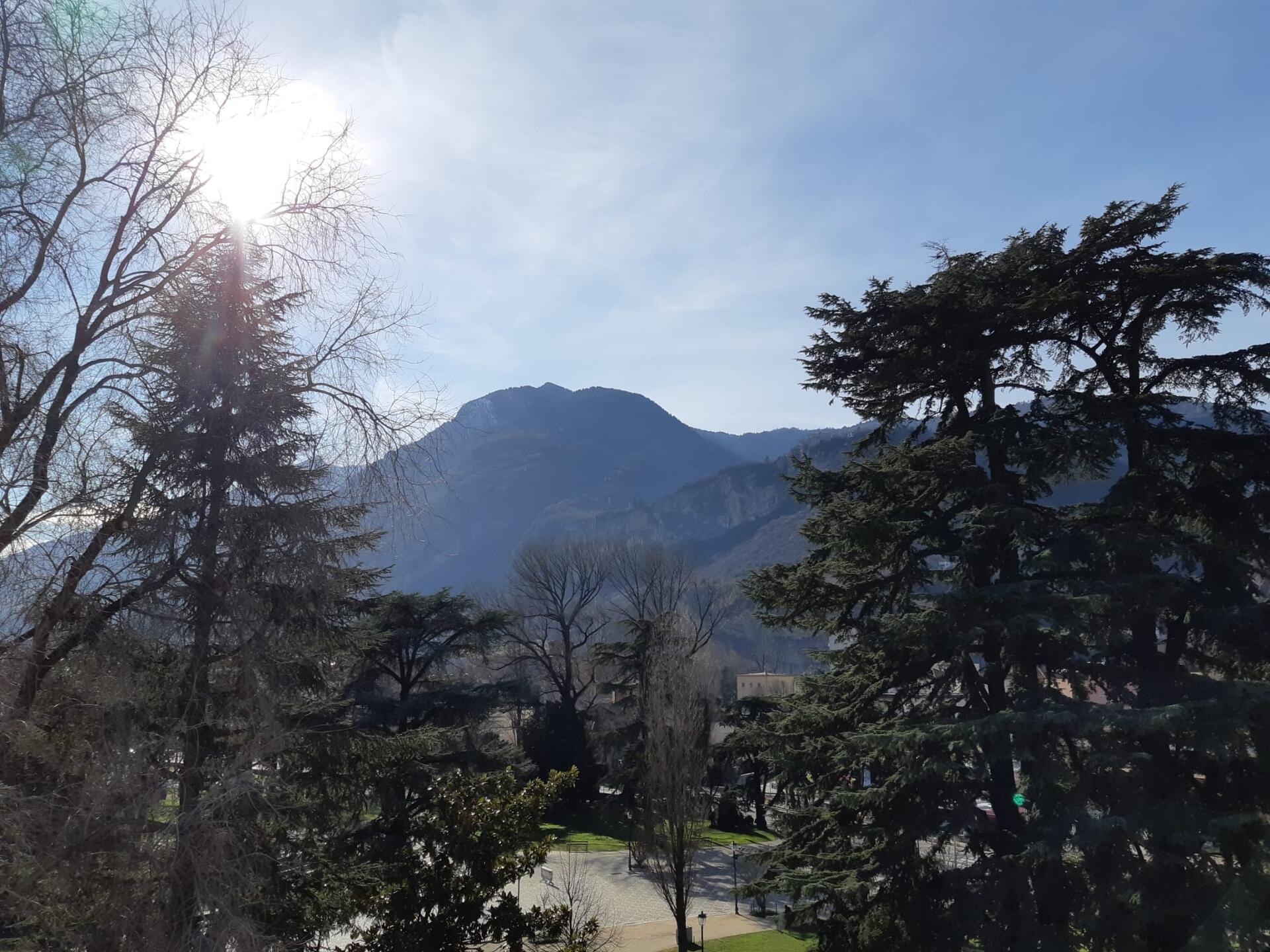 Temperature in aumento Le previsioni di Meteotrentino dicono che le temperature sono in aumento specie in quota. Martedì 16 febbraio e dopodomani, mercoledì 17 febbraio, si prevede tempo soleggiato con temporanee velature e temperature in aumento.