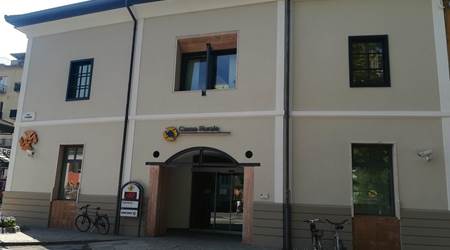 La sede di Borgo della Cassa Rurale Valsugana e Tesino