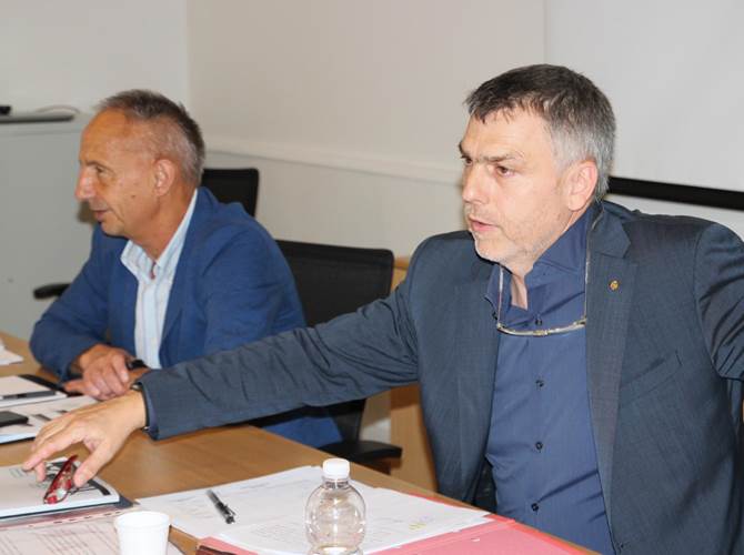 CLA, conti in crescita per affrontare le sfide del futuro I ricavi sfiorano i 60 milioni di euro (+1,7%), 580 mila euro di utile e un ristorno ai soci di 600 mila euro. Attesa per luglio la risposta del Miur sul nuovo studentato.Il presidente Germano Preghenella: “Dobbiamo proseguire con decisione nella direzione di una maggiore strutturazione delle cooperative, attraverso fusioni ma anche contratti di rete e partnership. Per concorrere a certi appalti le dimensioni sono un requisito necessario”.
