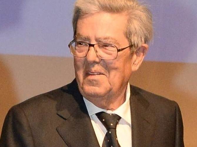 Guido Conci, il cordoglio di Simoni: fu un grande cooperatore e un uomo delle istituzioni La scomparsa di Guido Conci è un grave lutto per la cooperazione e per il Trentino. Con il suo carisma ha saputo coinvolgere e innovare. Il suo gioiello più grande: la Cittadella del Vino al posto di una fabbrica altamente inquinante.