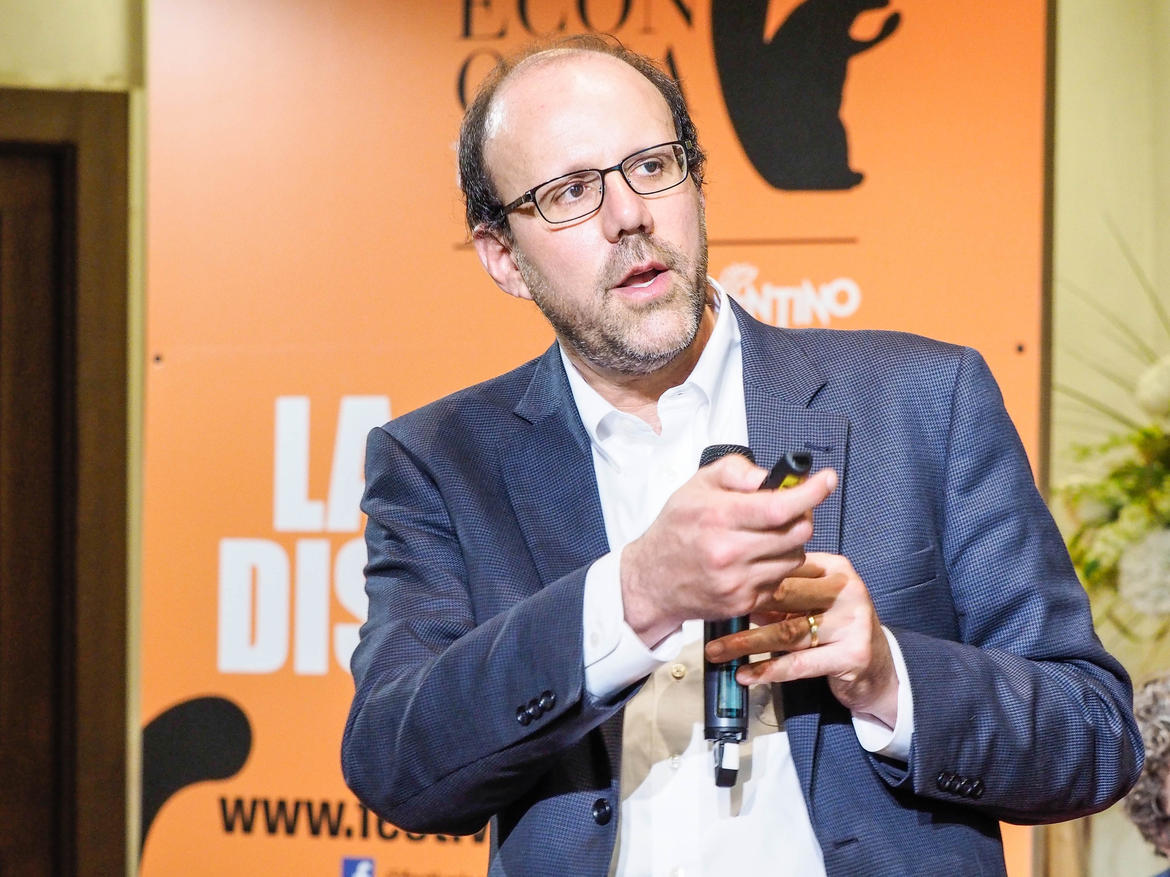 Festival dell’Economia di Trento: fra gli ospiti dell'edizione 2021 il premio Nobel Michael Kremer La prossima edizione del Festival dell’Economia di Trento si aprirà con una lezione magistrale di Michael Kremer, premio Nobel per l'Economia nel 2019, dedicata ai meccanismi che possano incentivare la produzione e la distribuzione globale dei vaccini.