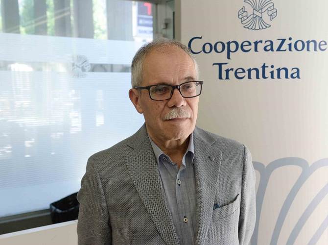 Vicentini presidente della Rurale Vallagarina Già ai vertici della Cassa dal 2007 al 2016 ha ottenuto un largo consenso dall’assemblea. In cda entrano anche Simone Lucchini, Marco Tonini e il presidente uscente Emiliano Trainotti.