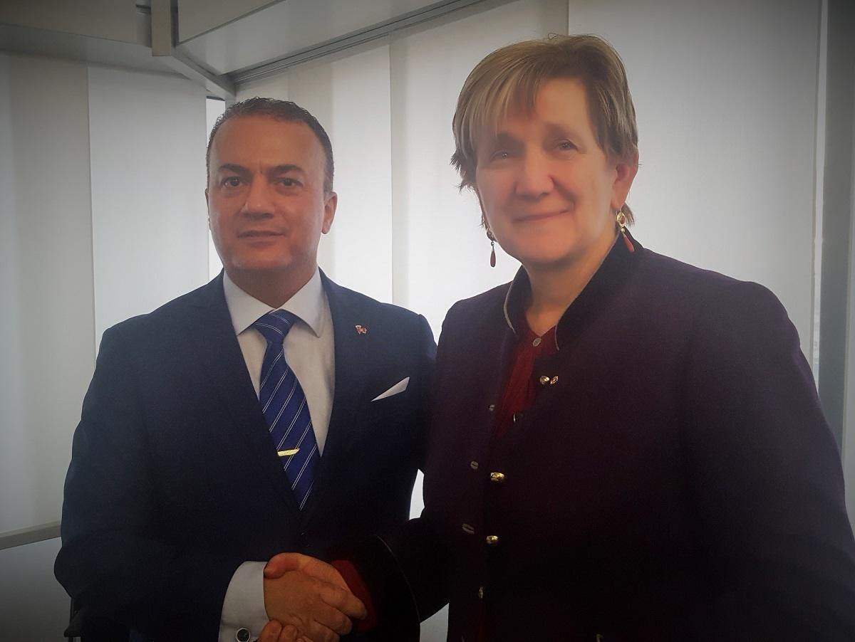 Il Console Generale di Tunisia in visita alla Cooperazione Trentina Ha incontrato la presidente della Federazione, Marina Mattarei, e i vicepresidenti Germano Preghenella e Walter Facchinelli.