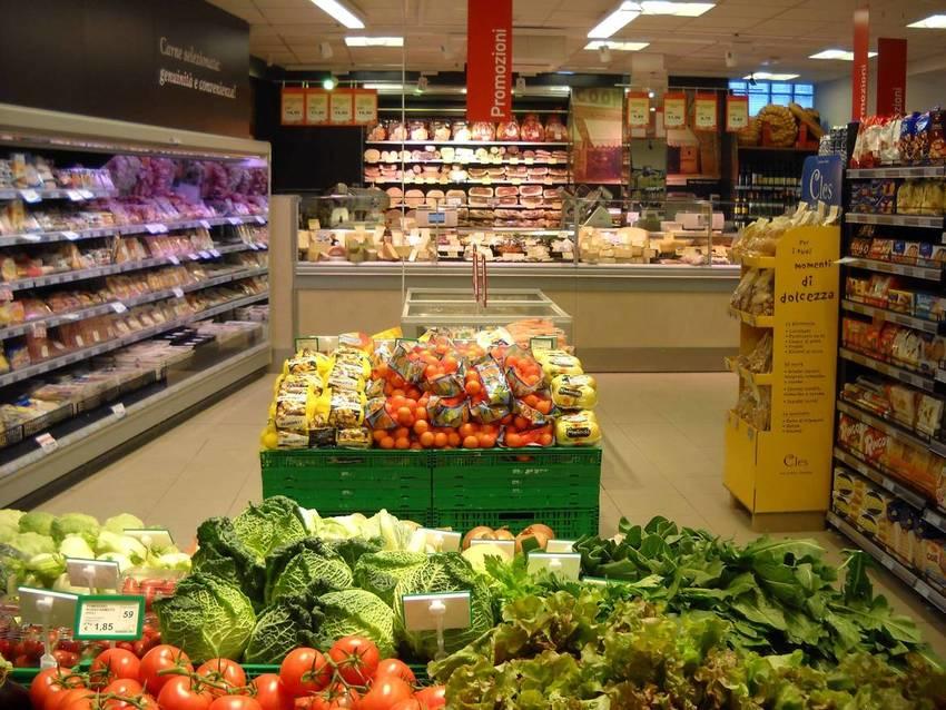 Coronavirus: supermercati aperti anche nei fine settimana In relazione all'applicazione del decreto governativo #iorestoacasa per la gestione dell’emergenza Coronavirus, a parziale rettifica di quanto comunicato ieri, i negozi di generi alimentari, a prescindere dalle dimensioni, potranno tenere aperto anche nel fine settimana, compresi i supermercati presenti all'interno dei centri commerciali.