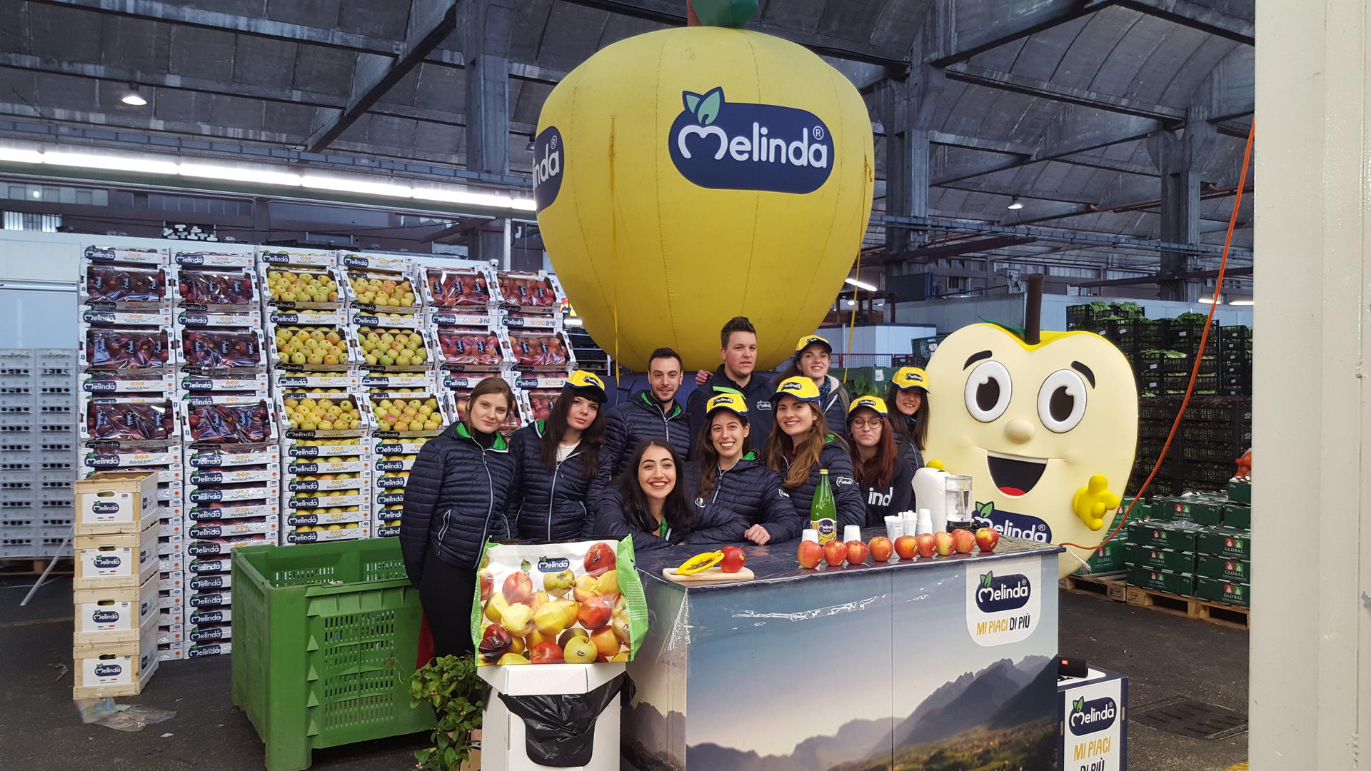 Clienti coccolati con le “Colazioni in Trentino”, assaggi, gadget e tour virtuali in Val di Non.