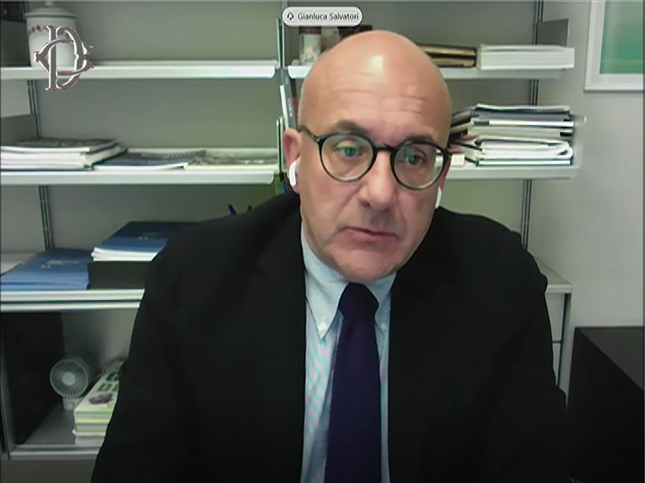 Recovery Plan, Euricse alle audizioni in Parlamento per valorizzare l’economia sociale Il segretario generale di Euricse Gianluca Salvatori è stato ascoltato dalla XII Commissione permanente Affari sociali della Camera dei Deputati nell’ambito dell’esame in sede consultiva della proposta di Piano nazionale di ripresa e resilienza (PNRR). Nel suo intervento, sintetizzato in una memoria che sarà caricata a breve sul sito del Parlamento, Salvatori ha sottolineato la necessità di includere nel PNRR l’economia sociale e il Terzo settore come attori chiave del rilancio del Paese: “La versione attualmente all’esame delle Camere non valorizza adeguatamente il potenziale di questo enorme bacino di risorse, capacità e idee. Il Terzo settore e l’economia sociale sono già attori rilevanti: se meglio sostenuti, possono dare un contributo significativo alla realizzazione del Recovery Plan”.