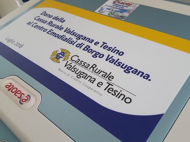La Cassa Rurale Valsugana e Tesino ha donato un ecografo all’ospedale di Borgo  E’ stato consegnato, nel tardo pomeriggio di oggi, alla presenza dei vertici dell’istituto di credito cooperativo, dei rappresentanti del mondo politico, dei responsabili dell’ospedale San Lorenzo di Borgo Valsugana e dell’Azienda Provinciale per i Servizi Sanitari. Arnaldo Dandrea, presidente della Cassa Rurale: “se con l’uso di questa attrezzatura si può togliere anche un minimo dolore ai nostri concittadini e ospiti, l’iniziativa può essere considerata un successo della solidarietà cooperativa”.