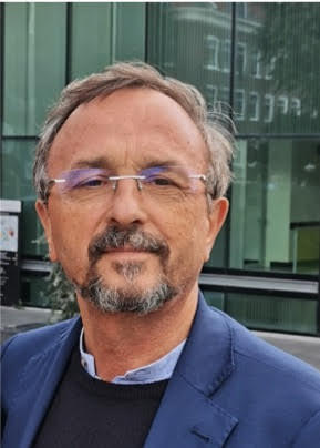 Mario Pezzotti è il nuovo dirigente del Centro Ricerca e Innovazione Fem A conclusione dell'iter di selezione avviato a gennaio con bando internazionale il consiglio di amministrazione della Fondazione Edmund Mach ha nominato il nuovo dirigente del Centro Ricerca e Innovazione per la durata di un triennio, rinnovabile fino alla scadenza del Cda in carica. Si tratta di Mario Pezzotti, professore ordinario di genetica agraria all'Università di Verona, selezionato tra dieci candidati di alto profilo scientifico, a cui è stato affidato il compito di attuare nell'ambito della ricerca le linee programmatiche contenute nei documenti strategici approvati dal CdA in campo agricolo, alimentare e ambientale.