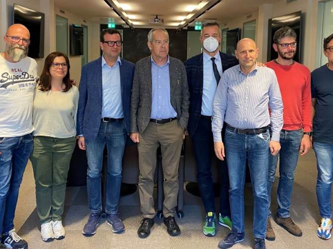 La delegazione in visita con presidente Simoni il direttore Ceschi e il referente cooperative agricole Girardi