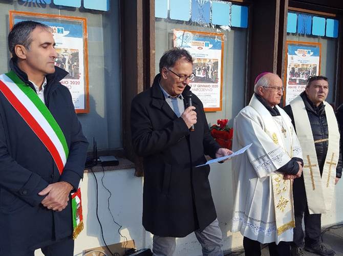 A Campodenno la “Famiglia” ha benedetto il sale nella Giornata di Sant’Antonio Abate   Nella località della Val di Non l’evento itinerante promosso dalla Famiglia Cooperativa Primanaunia. Itinerante perché, di anno in anno, viene ospitato nei centri serviti dai punti vendita della cooperativa di consumo.