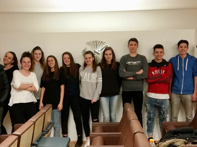 DivinBio, la Cfs del Liceo Da Vinci L’obiettivo della Cooperativa Formativa Scolastica è diffondere tra i giovani la cultura e la coltura del “biologico”.