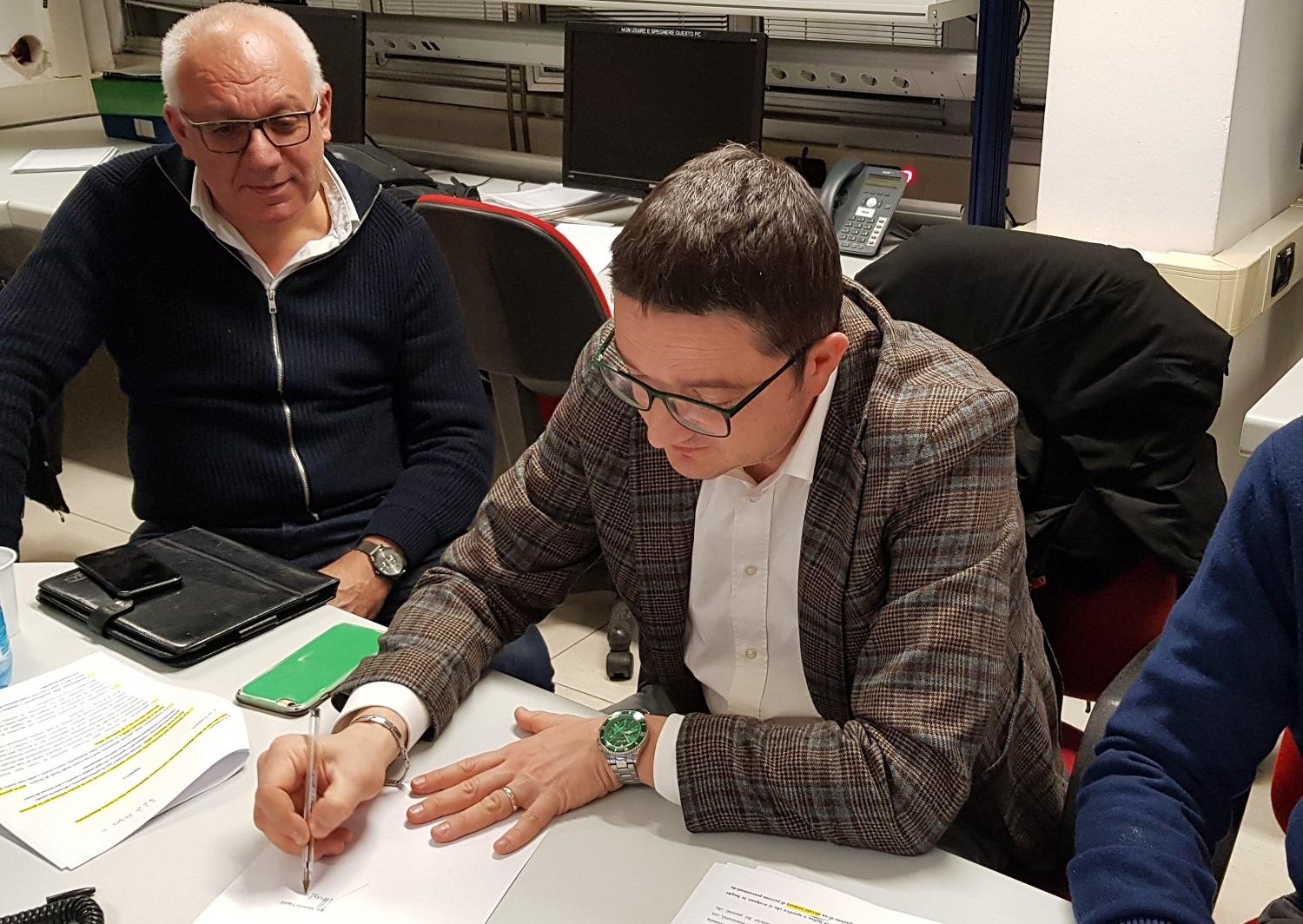 Coronavirus: le linee guida della Provincia per il DPCM del 4 marzo Il presidente della Provincia autonoma di Trento ha firmato un documento indirizzato ai sindaci del Trentino con il quale si individuano le linee guida interpretative riferite al Decreto del Presidente del Consiglio dei Ministri adottato ieri, 4 marzo 2020, in tema di prescrizioni per contrastare il diffondersi del contagio da Coronavirus.