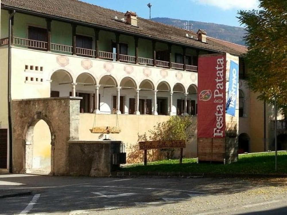 L’attesa durata un anno sta per concludersi per uno degli eventi più partecipati dell’autunno trentino. La “Festa della patata del Lomaso” chiama a raccolta giovani e meno giovani, attratti da una proposta caratterizzata da delizie gastronomiche e molto altro. Tra le novità il “Pataparty” alla Copag di Dasindo.