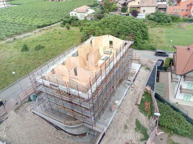 Chizzola: due edifici residenziali in legno con il Fondo social housing Proseguono i lavori commissionati al Consorzio Lavoro Ambiente per la costruzione di 13 alloggi nella frazione di Ala.