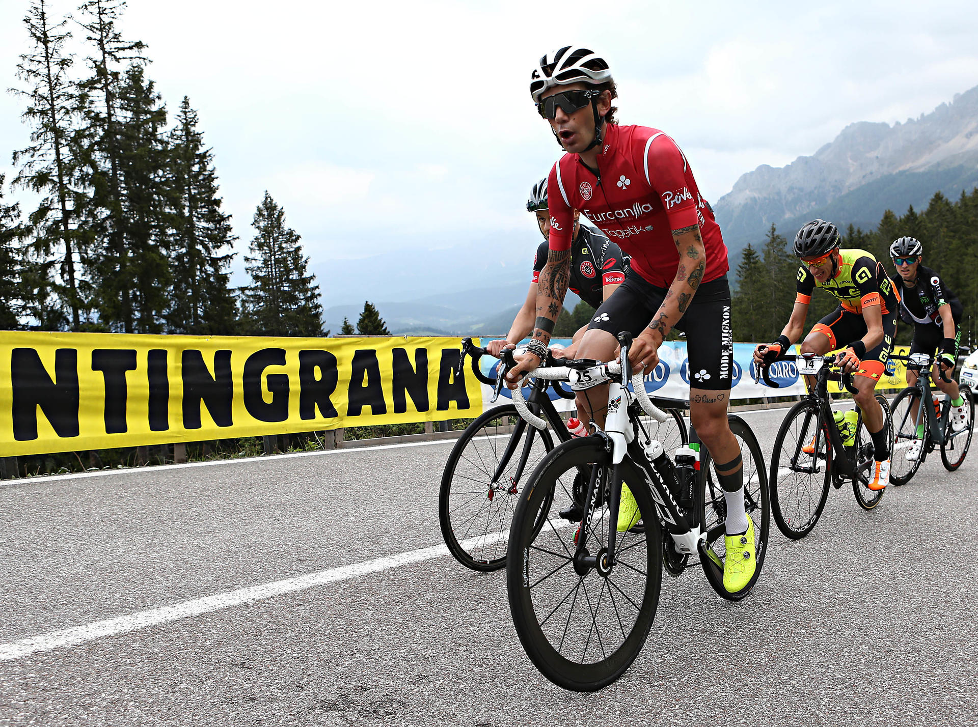 Da poco conclusasi la mitica ski-marathon di Fiemme e Fassa, per il comitato organizzatore trentino e per tutti gli sportivi amanti della Marcialonga è giunto il momento di pensare alla prossima meta: la Marcialonga Craft di domenica 27 maggio, una scelta temporale che è anche un ritorno alle origini per la gara ciclistica. 