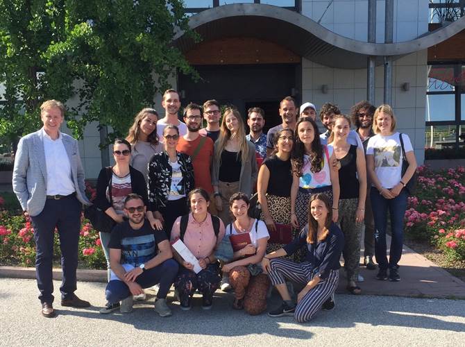 Cantina Rotaliana a Ca' Foscari Per il secondo anno consecutivo, il progetto commerciale e di marketing di Cantina Rotaliana è un caso di studio per gli studenti del prestigioso “Master in Cultura del cibo e del vino” dell’Università Ca’ Foscari di Venezia.
