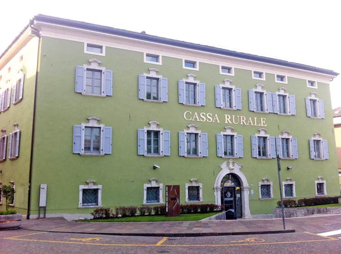 Incontri in Valsugana Cinque appuntamenti, a cura del professor Michele Andreaus - docente di Economia aziendale all'Università di Trento- con la preziosa collaborazione di Arte Sella, proposti sul territorio dalle Casse Rurali della Valsugana a Pergine, Levico e Borgo-Arte Sella.