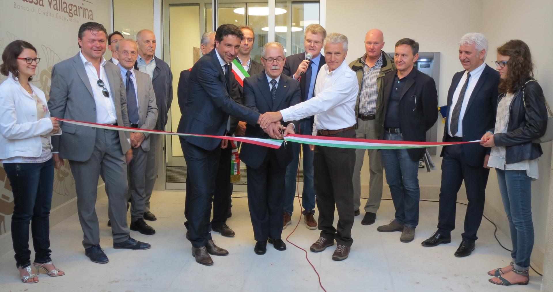 Domenica 6 e sabato 19 ottobre l’Istituto di credito cooperativo con sede in Ala di Trento è atteso a una doppia inaugurazione: taglio del nastro a Velo Veronese del punto operativo self service, a Caprino Veronese della rinnovata filiale full service.