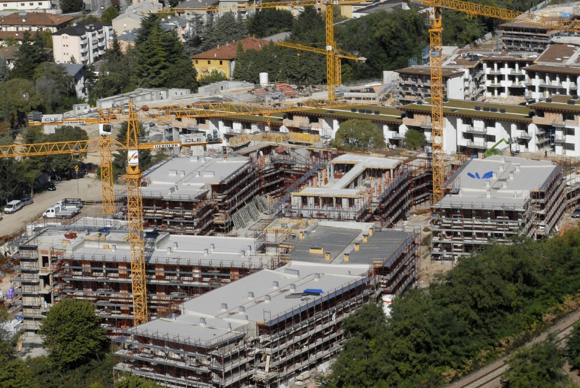 Cantieri: ecco il Protocollo fra l'Azienda sanitaria e il Servizio lavoro della Provincia Condivisione delle informazioni sull'attività di controllo dei cantieri edili svolta dal Servizio lavoro della Provincia e dall’Uopsal, l'Unità Operativa Prevenzione e Sicurezza Ambienti di Lavoro dell'Azienda sanitaria.