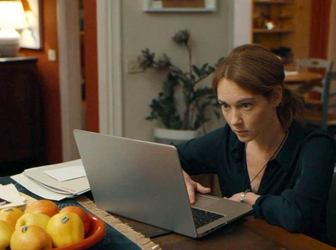 Melinda su Rai 1 nella serie Tv  Dal 15 marzo ha preso il via un’azione di Product Placement che consente al brand delle mele dal bollino blu di arrivare nelle case di 6 milioni di spettatori. L’operazione si inserisce perfettamente nell’innovativa strategia di comunicazione del Consorzio basata sull’utilizzo di differenti canali media.