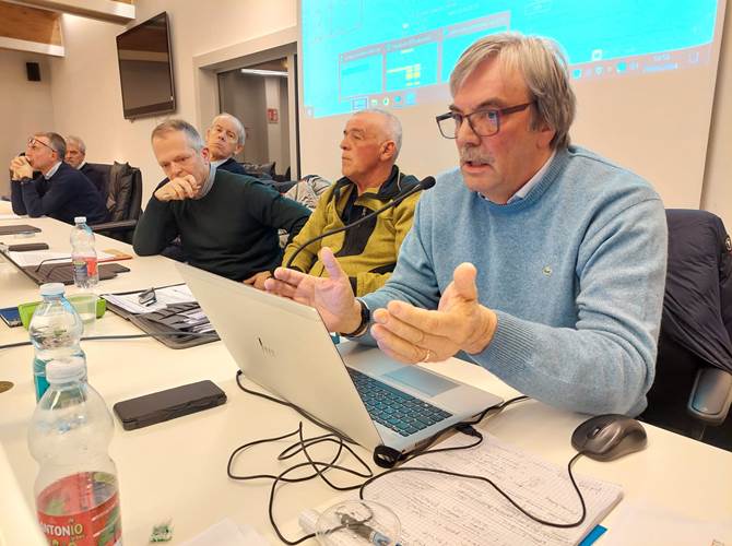 Il direttore Franco Paoli durante l'assemblea