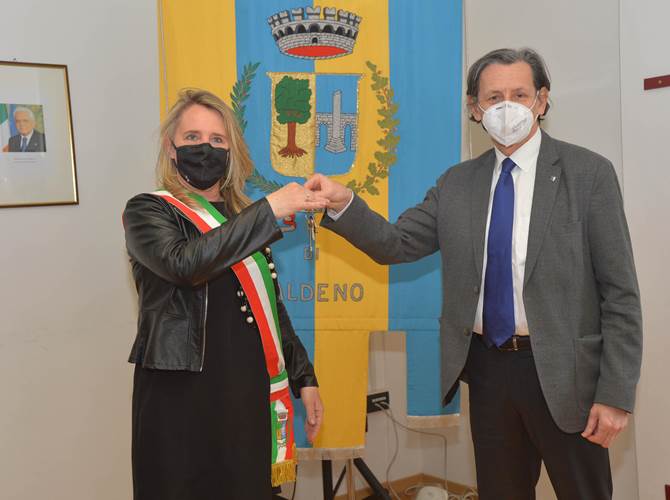 Cassa di Trento per le associazioni di Aldeno  L’istituto di credito cooperativo ha ceduto in comodato gratuito gli spazi degli uffici della ex sede della Cassa Rurale di Aldeno e Cadine che potranno essere utilizzati dal panorama associazionistico della località della destra Adige. Stamani la consegna delle chiavi.